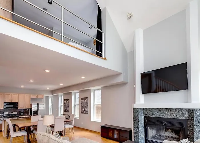 Stunning 2 Floor Penthouse Downtown