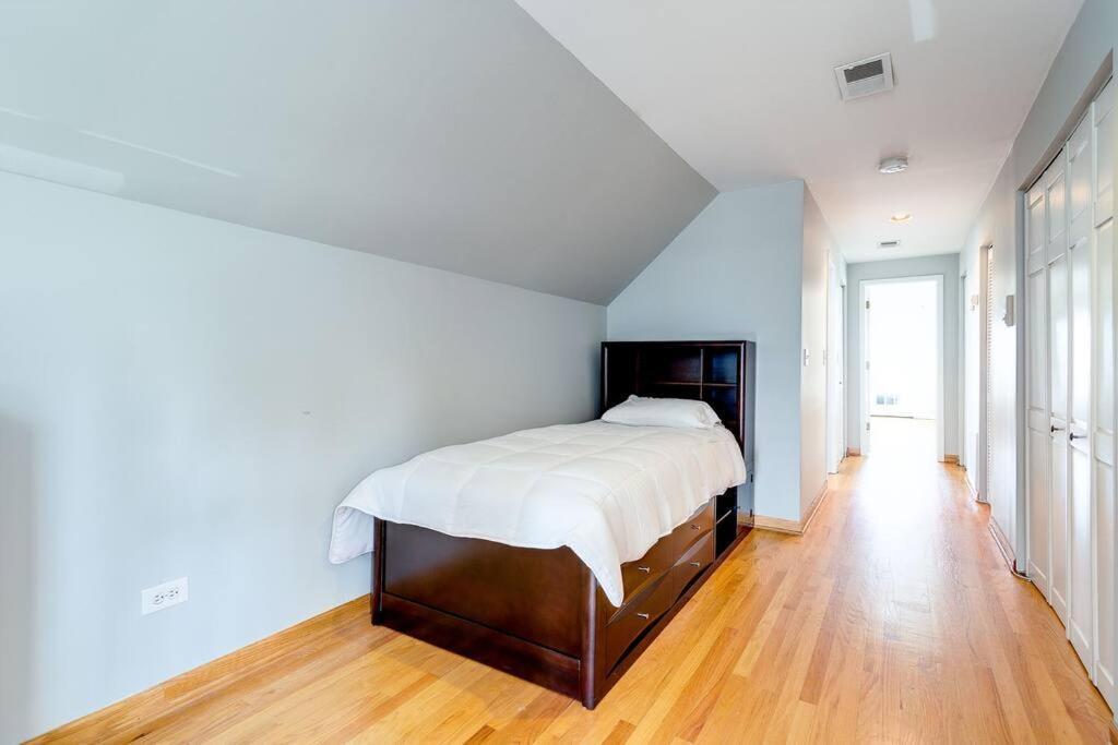 Apartamento Stunning 2 Floor Penthouse Downtown *