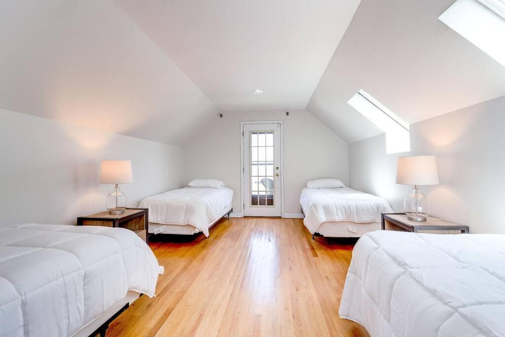 Apartment Stunning 2 Floor Penthouse Downtown