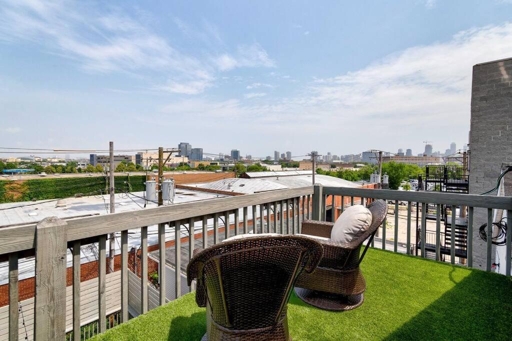 Apartment Stunning 2 Floor Penthouse Downtown *